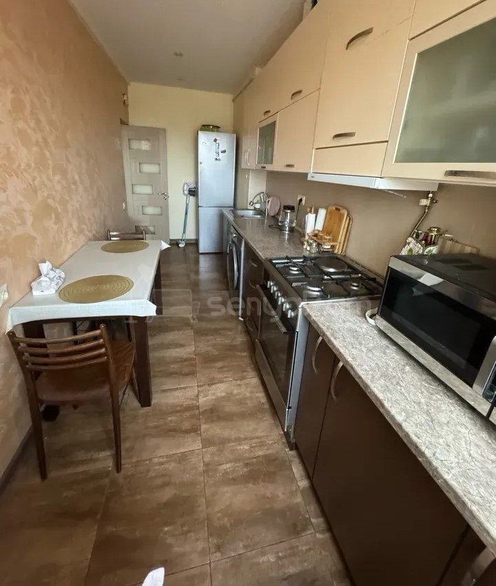 3 Սենյականոց Բնակարան, 76քմ, 8/9 հարկ, Կապիտալ Վերանորոգված