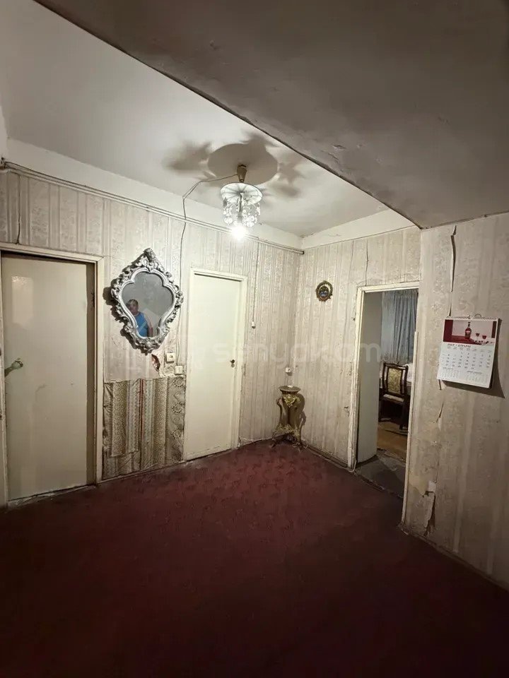 3 Սենյականոց Բնակարան, 96քմ, 2/10 հարկ, Պետական Վիճակում