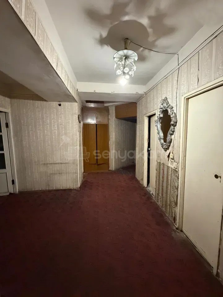 3 Սենյականոց Բնակարան, 96քմ, 2/10 հարկ, Պետական Վիճակում