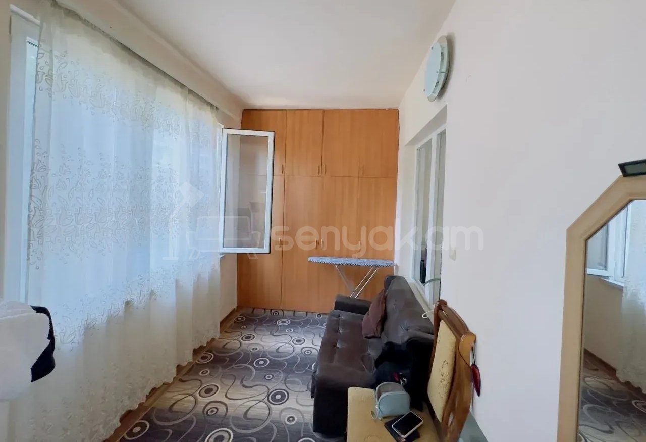 2 Սենյականոց Բնակարան Քարե Շենքում, 45քմ, 3/5 հարկ, Նորմալ Վիճակում