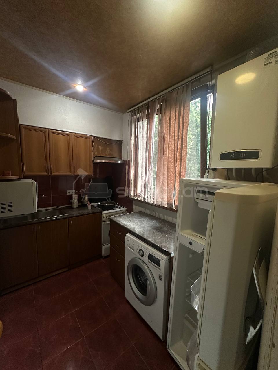 3 Սենյականոց Բնակարան, 80քմ, 2/11 հարկ, Նորմալ Վիճակում, Կահավորված