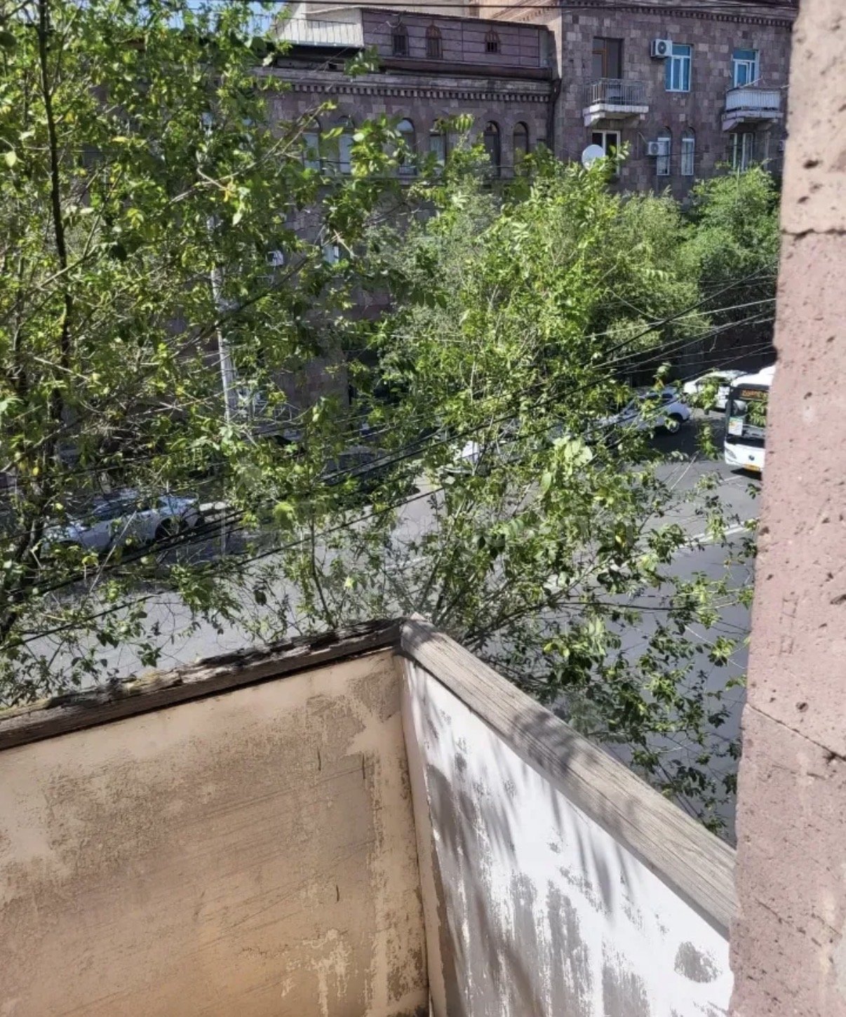 2 Սենյականոց Բնակարան Քարե Շենքում, 74քմ, 3/5 հարկ, Նորմալ Վիճակում, Կահավորված, Արևկող