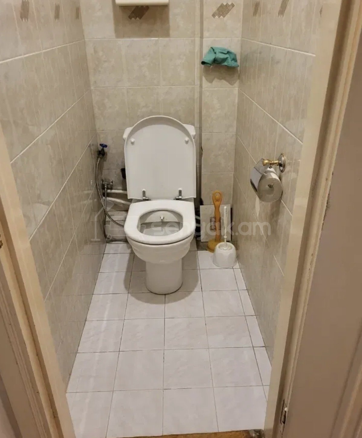 2 Սենյականոց Բնակարան Քարե Շենքում, 74քմ, 3/5 հարկ, Նորմալ Վիճակում, Կահավորված, Արևկող