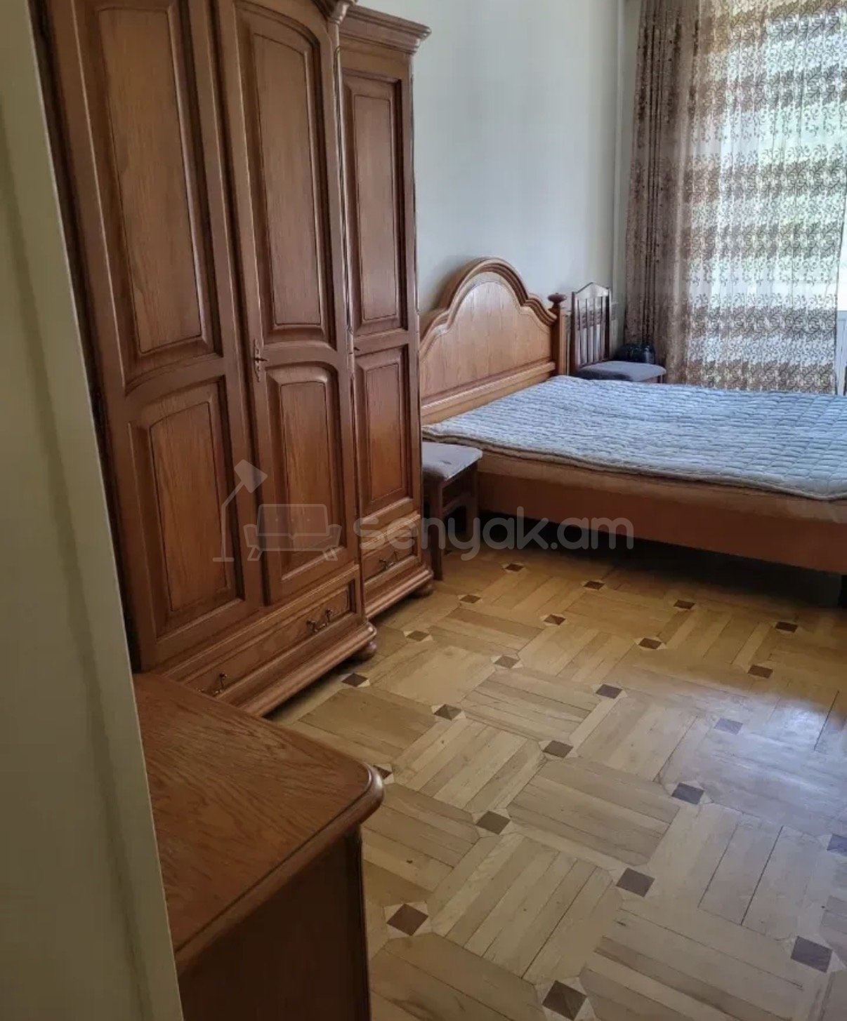 2 Սենյականոց Բնակարան Քարե Շենքում, 74քմ, 3/5 հարկ, Նորմալ Վիճակում, Կահավորված, Արևկող