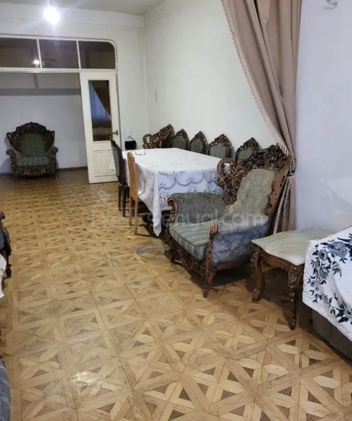2 Սենյականոց Բնակարան Քարե Շենքում, 74քմ, 3/5 հարկ, Նորմալ Վիճակում, Կահավորված, Արևկող
