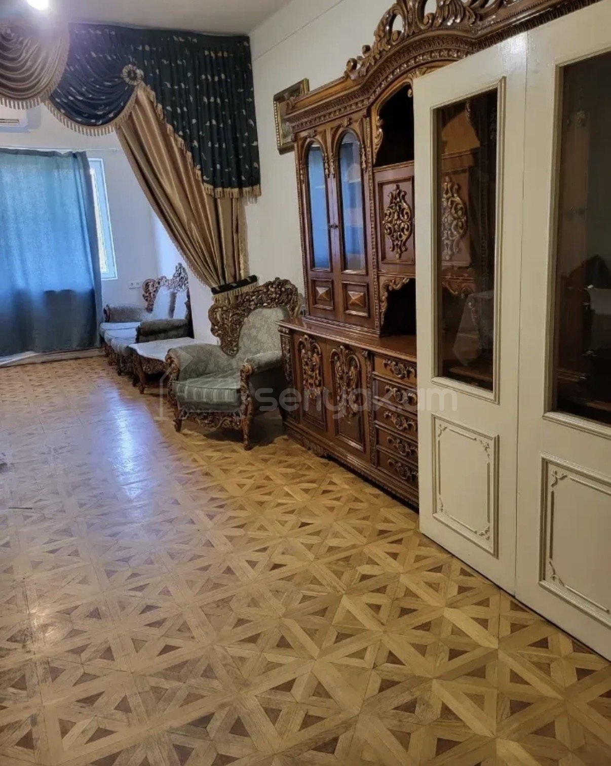 2 Սենյականոց Բնակարան Քարե Շենքում, 74քմ, 3/5 հարկ, Նորմալ Վիճակում, Կահավորված, Արևկող