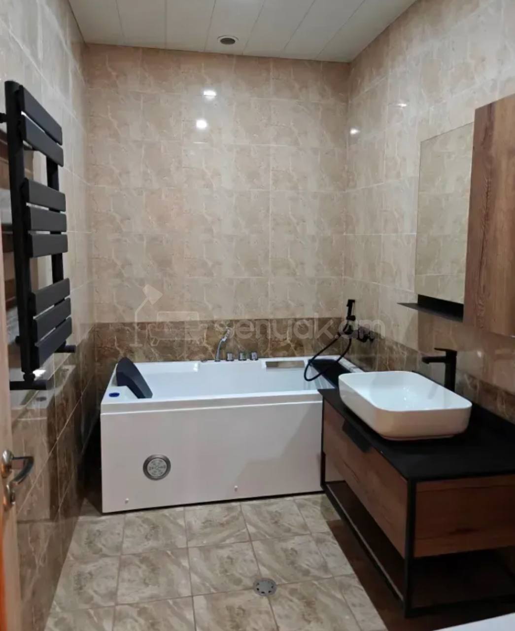 4 Սենյականոց Բնակարան, 120քմ, 2/14 հարկ, Կապիտալ Վերանորոգված
