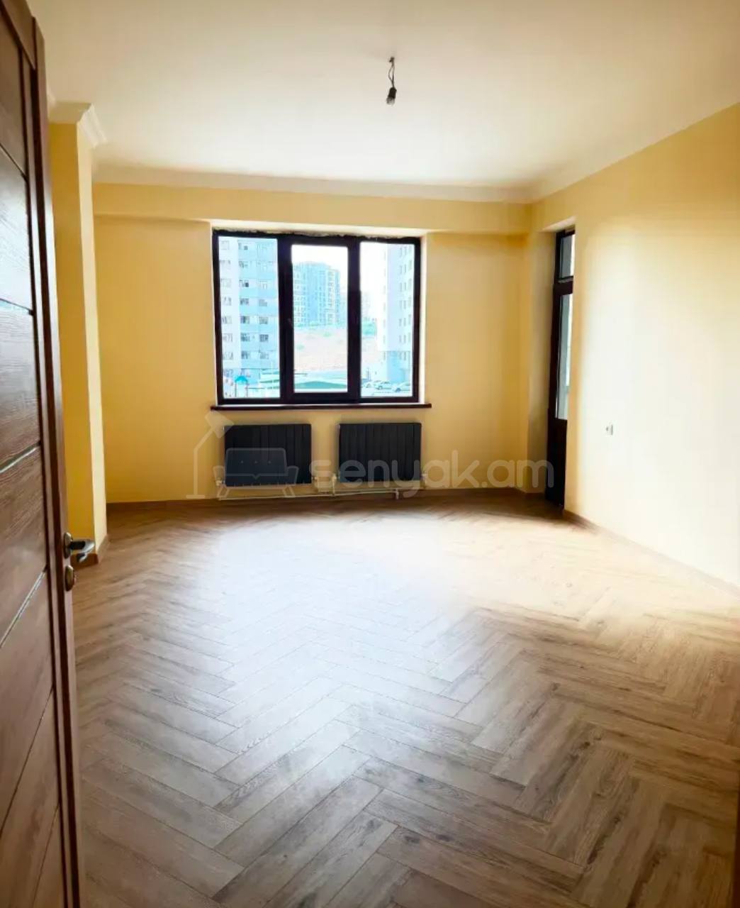 4 Սենյականոց Բնակարան, 120քմ, 2/14 հարկ, Կապիտալ Վերանորոգված