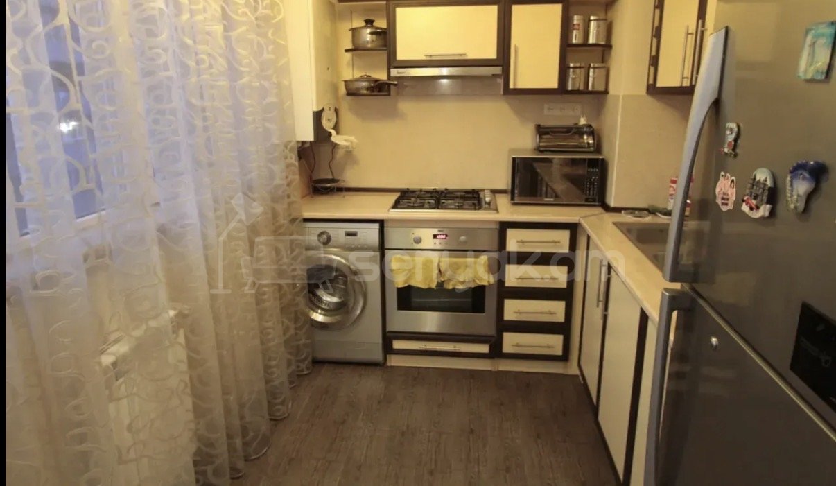 2 Սենյականոց Բնակարան, 72քմ, 4/10 հարկ, Կապիտալ Վերանորոգված, Կահավորված, Արևկող