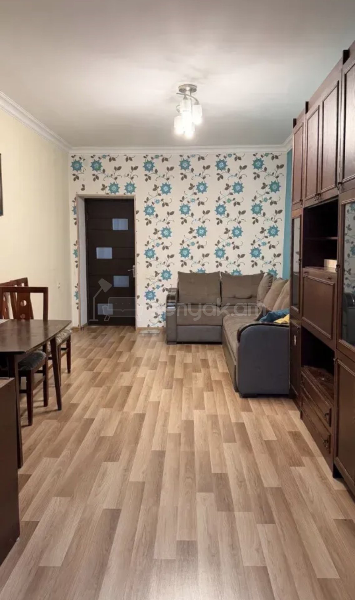 2 Սենյականոց Բնակարան Քարե Շենքում, 60քմ, 3/5 հարկ, Կապիտալ Վերանորոգված, Կահավորված