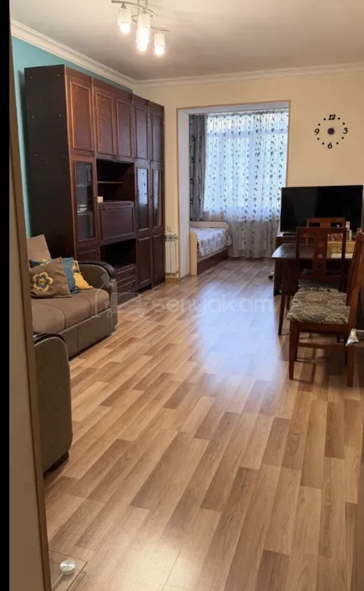 2 Սենյականոց Բնակարան Քարե Շենքում, 60քմ, 3/5 հարկ, Կապիտալ Վերանորոգված, Կահավորված