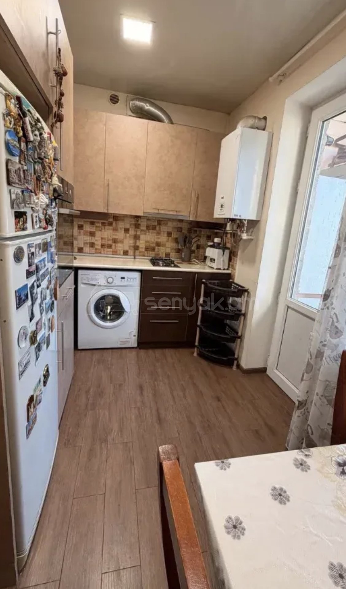 2 Սենյականոց Բնակարան Քարե Շենքում, 60քմ, 3/5 հարկ, Կապիտալ Վերանորոգված, Կահավորված