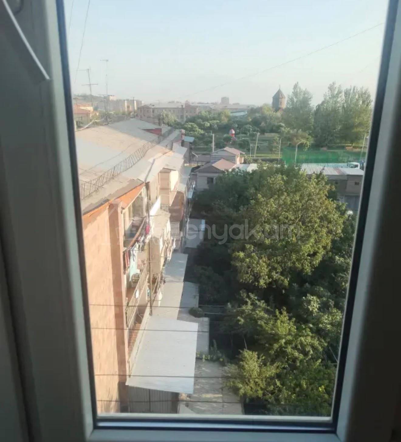 3 Սենյականոց Բնակարան, 70քմ, 9/9 հարկ, Նորմալ Վիճակում, Կահավորված