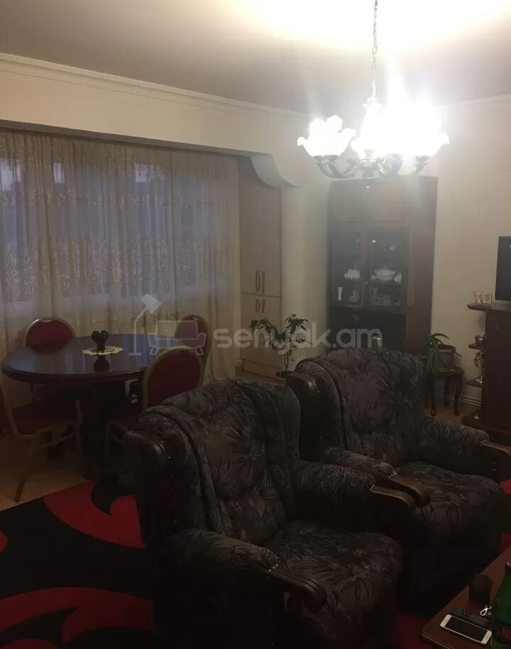 3 Սենյականոց Բնակարան, 73քմ, 5/9 հարկ, Նորմալ Վիճակում