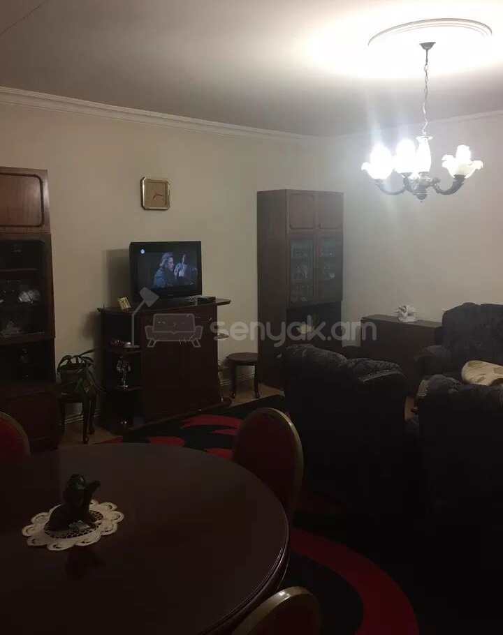3 Սենյականոց Բնակարան, 73քմ, 5/9 հարկ, Նորմալ Վիճակում