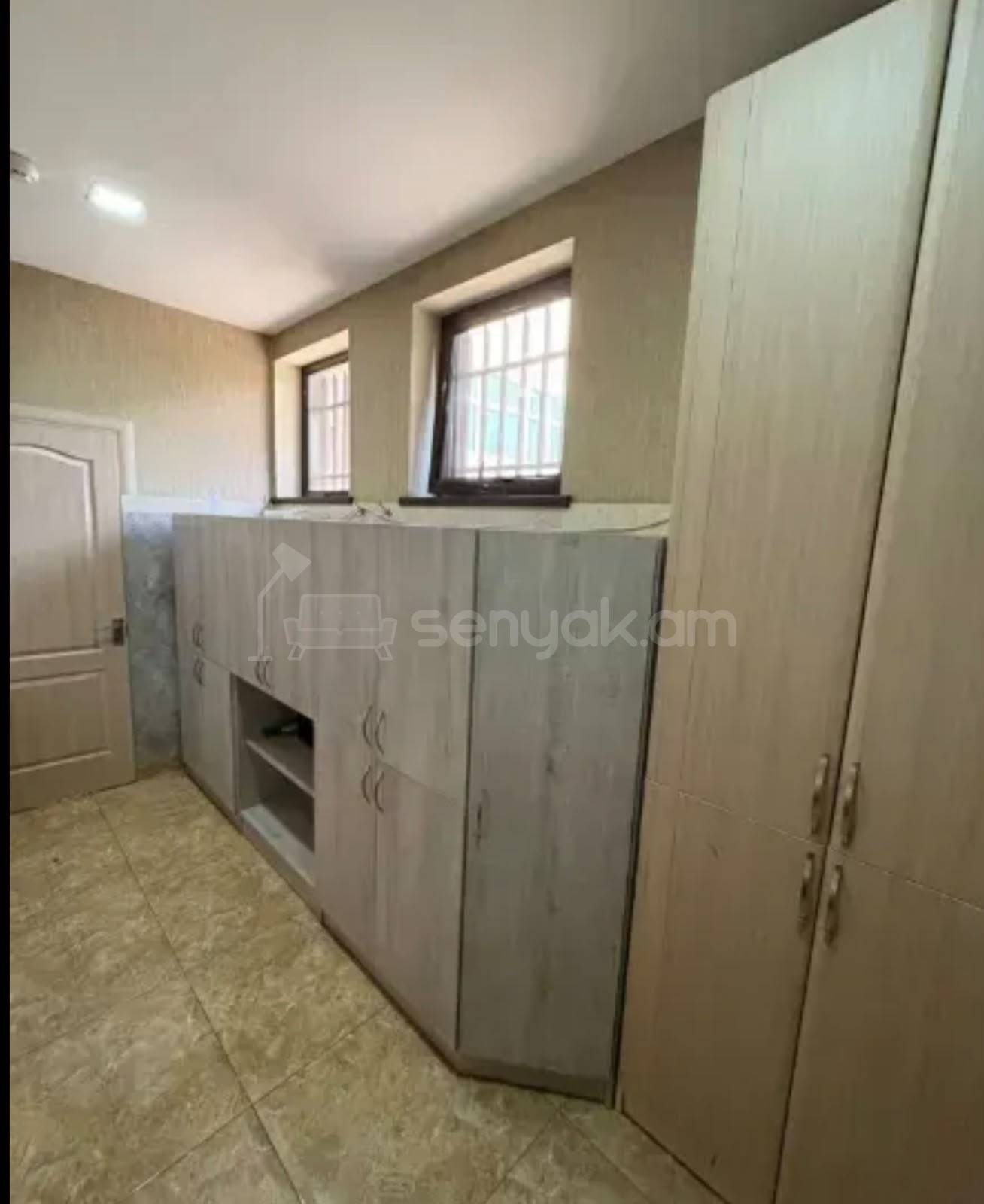2 Սենյականոց Բնակարան Քարե Շենքում, 60քմ, 1/1 հարկ, Կապիտալ Վերանորոգված, Կահավորված