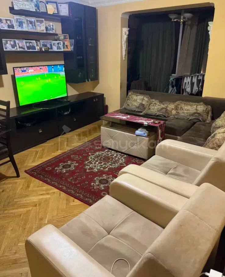 3 Սենյականոց Բնակարան, 90քմ, 3/9 հարկ, Կոսմետիկ Վերանորոգված, Կահավորված