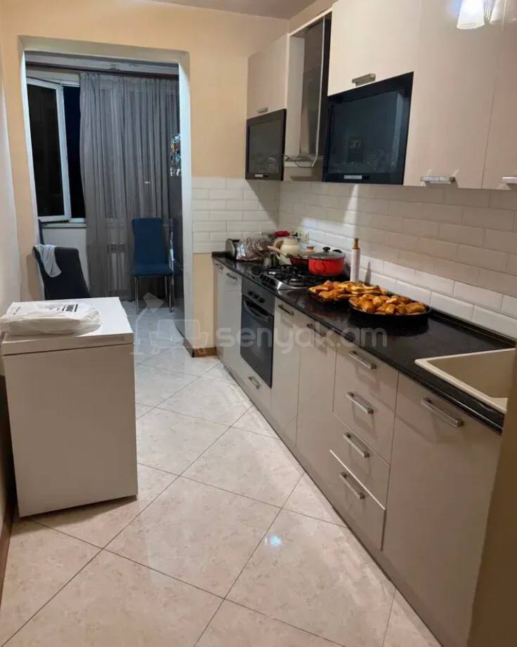 3 Սենյականոց Բնակարան, 90քմ, 3/9 հարկ, Կոսմետիկ Վերանորոգված, Կահավորված