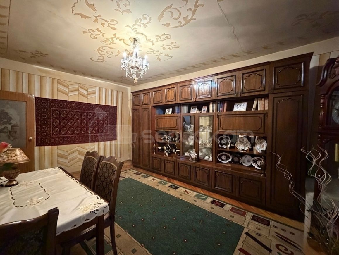3 Սենյականոց Բնակարան, 77քմ, 1/9 հարկ, Պետական Վիճակում