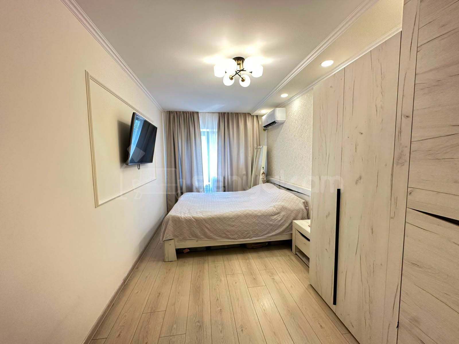 3 Սենյականոց Բնակարան Քարե Շենքում, 59քմ, 4/5 հարկ, Կապիտալ Վերանորոգված