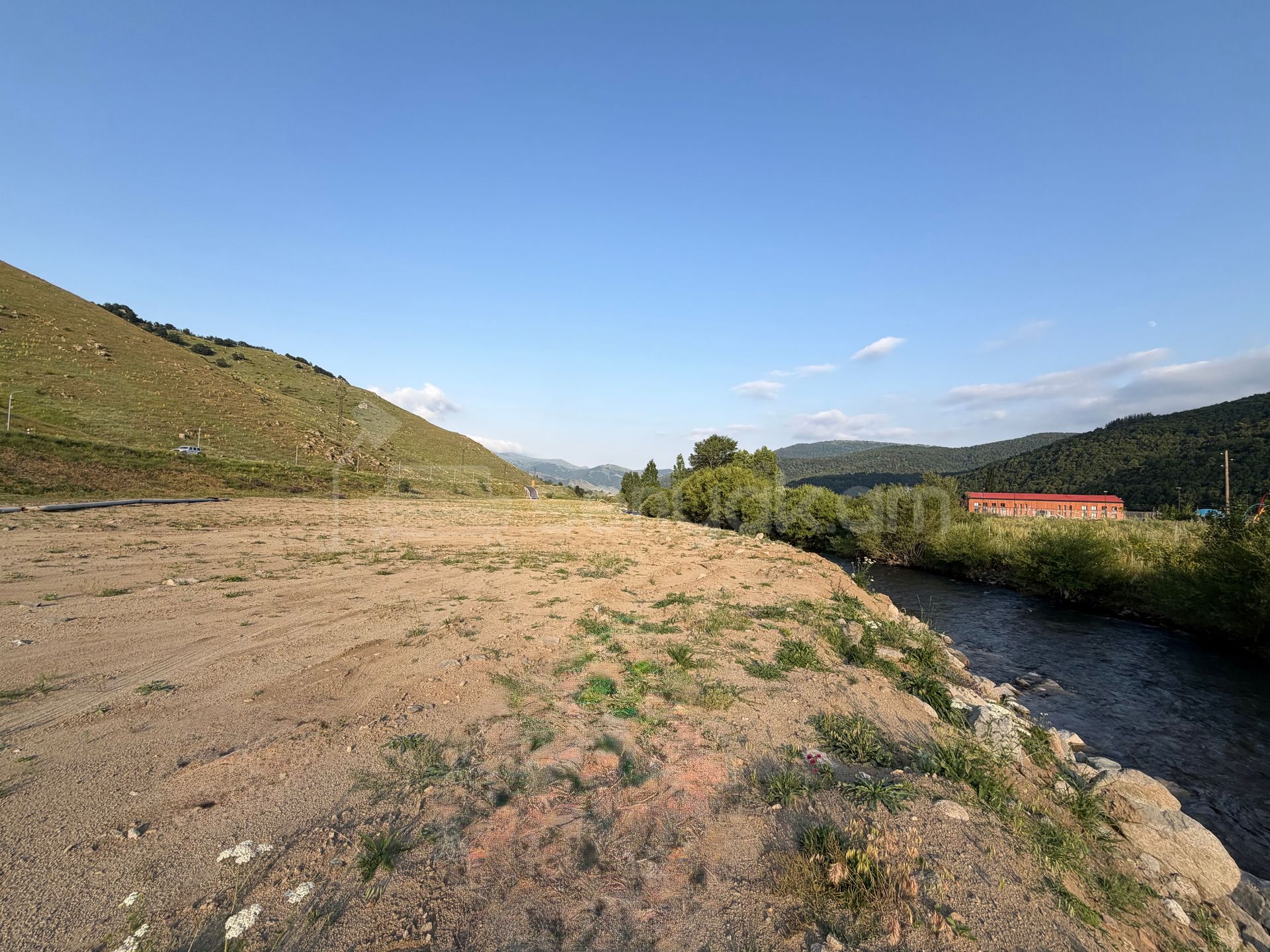 Հողատարածք, 25000քմ