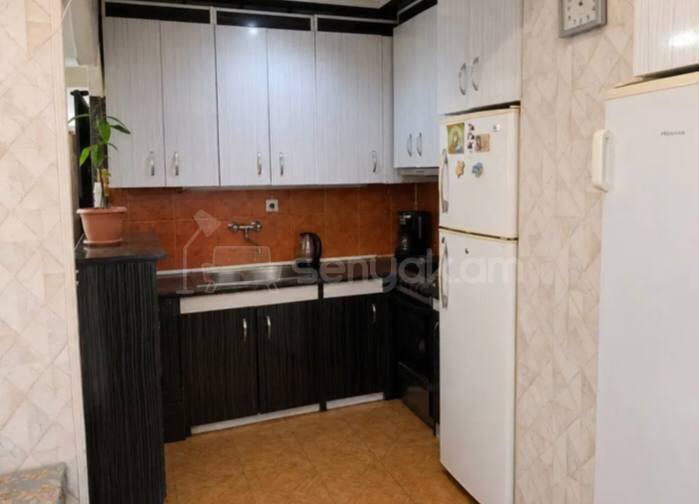 3 Սենյականոց Բնակարան Քարե Շենքում, 58քմ, 1/5 հարկ, Կոսմետիկ Վերանորոգված