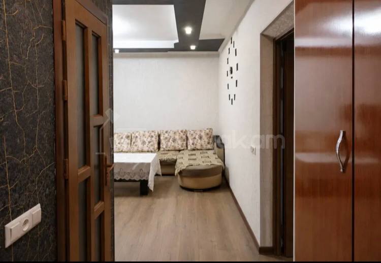 3 Սենյականոց Բնակարան Քարե Շենքում, 58քմ, 1/5 հարկ, Կոսմետիկ Վերանորոգված