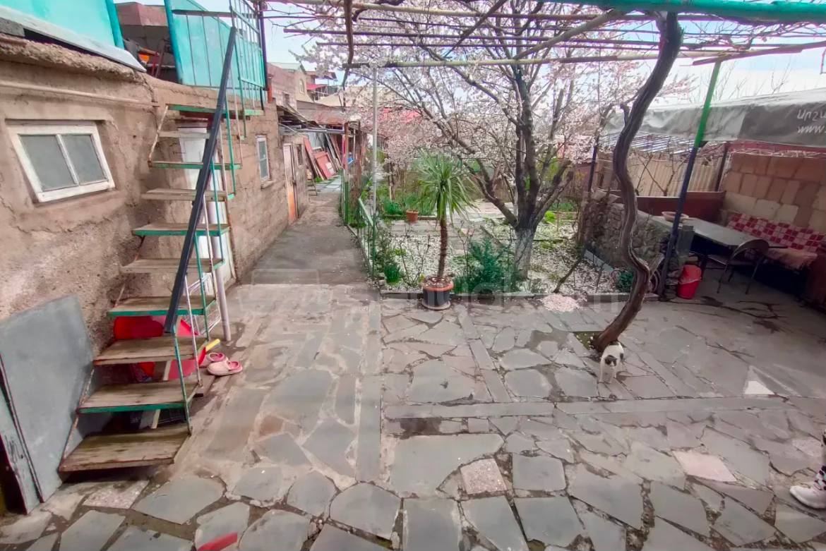 3 Սենյականոց Սեփական Տուն, 81քմ, Նորմալ Վիճակում