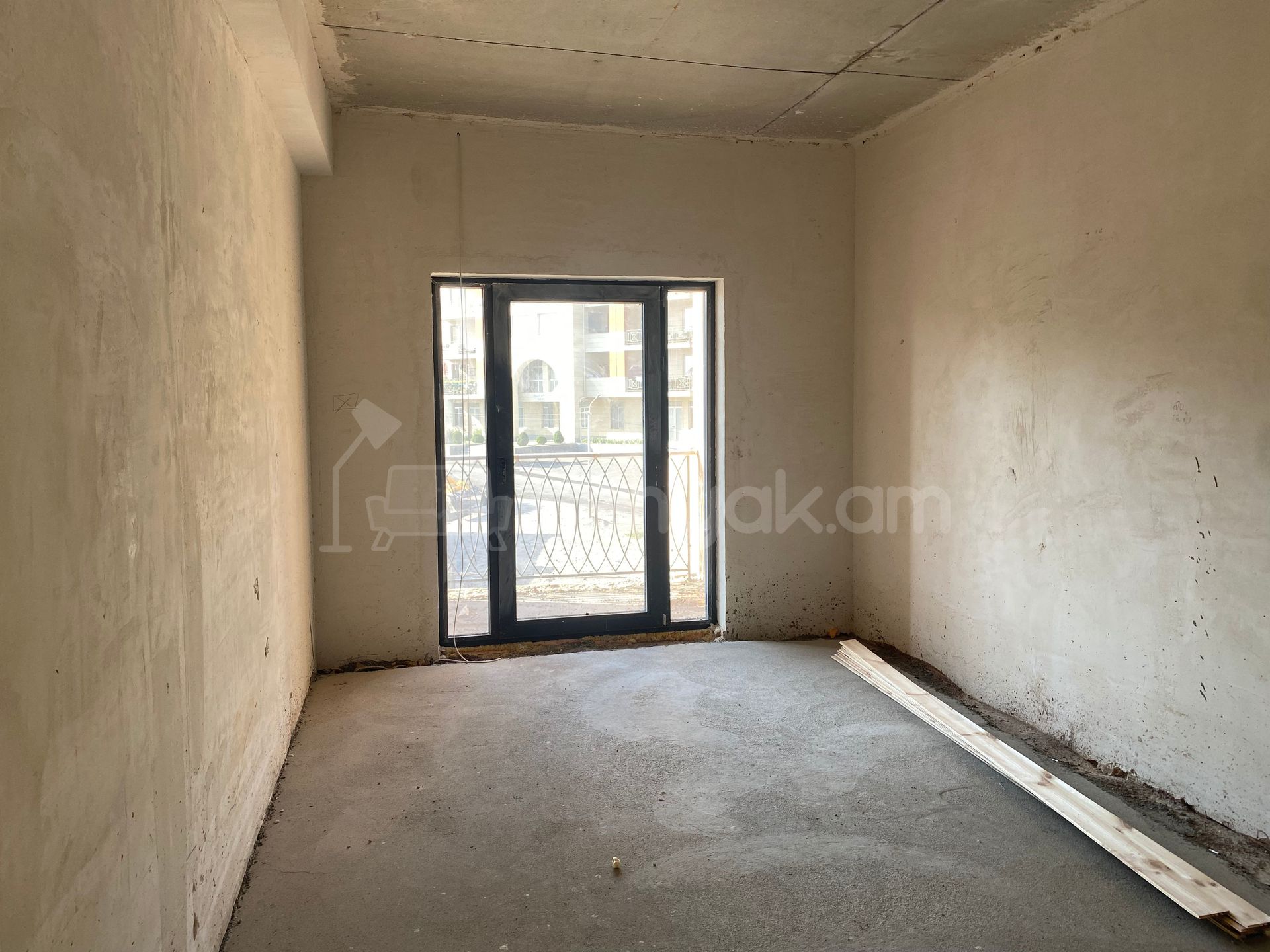 4 Սենյականոց Բնակարան Նորակառույցում, 165քմ, 3/5 հարկ, Զրոյական Վիճակում