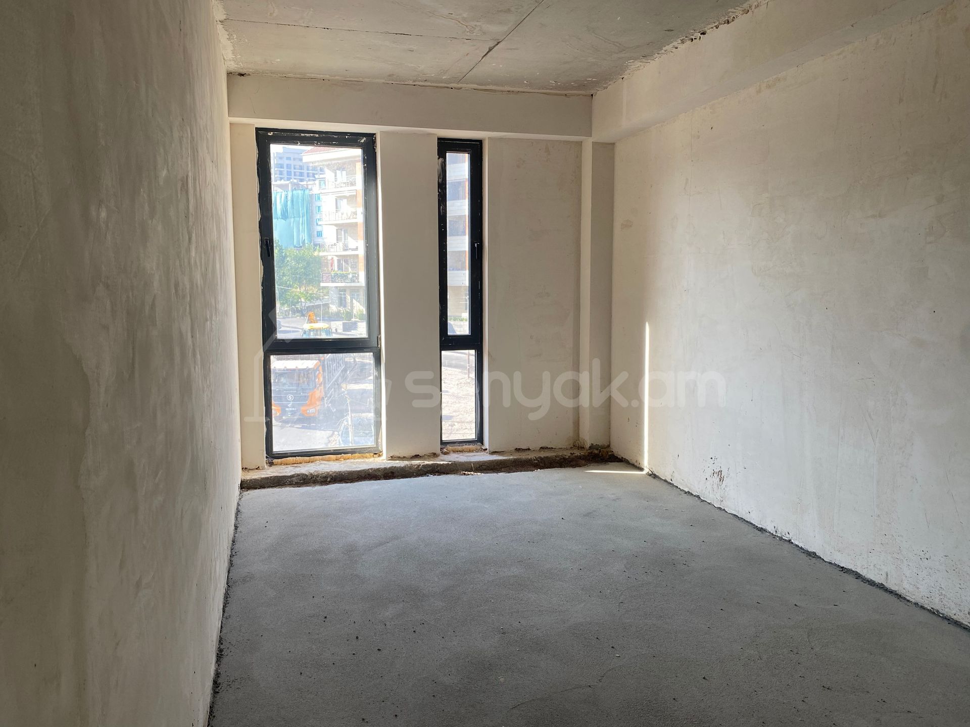 4 Սենյականոց Բնակարան Նորակառույցում, 165քմ, 3/5 հարկ, Զրոյական Վիճակում