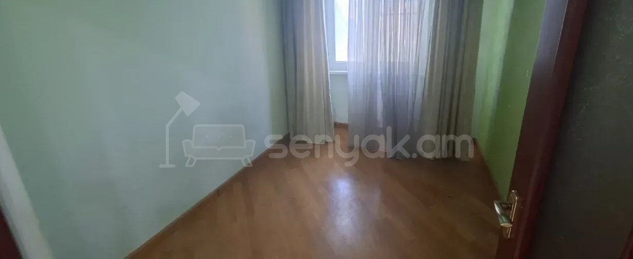 4 Սենյականոց Բնակարան Քարե Շենքում, 74քմ, 6/9 հարկ, Կապիտալ Վերանորոգված, Կահավորված