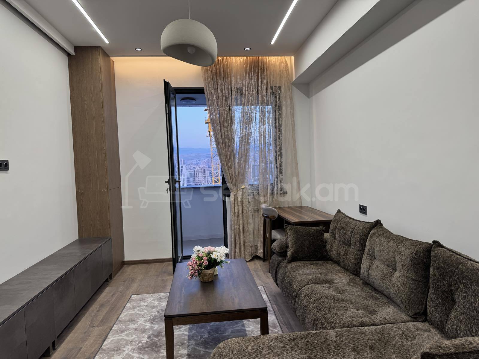 2 Սենյականոց Բնակարան, 57քմ, 14/18 հարկ, Դիզայներական Վերանորոգված, Կահավորված, Արևկող