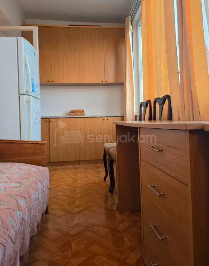2 Սենյականոց Բնակարան Քարե Շենքում, 40քմ, 4/5 հարկ, Կոսմետիկ Վերանորոգված, Կահավորված, Արևկող