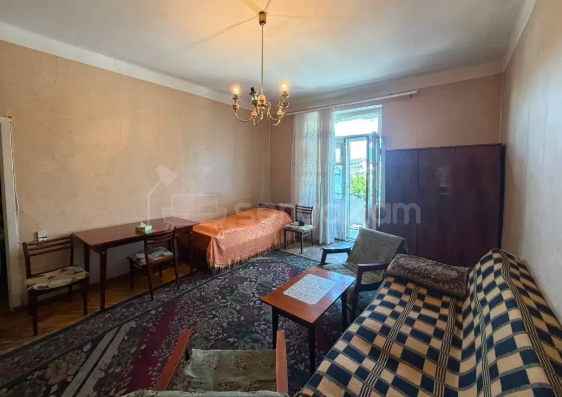 1 Սենյականոց Բնակարան Քարե Շենքում, 38քմ, 2/5 հարկ, Պետական Վիճակում