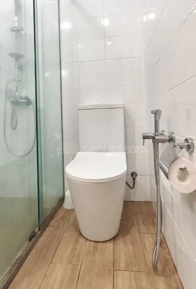 3 Սենյականոց Բնակարան Քարե Շենքում, 60քմ, 4/4 հարկ, Կապիտալ Վերանորոգված, Կահավորված, Արևկող