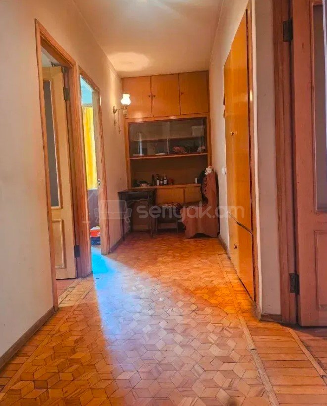 3 Սենյականոց Բնակարան Քարե Շենքում, 74քմ, 5/5 հարկ, Կոսմետիկ Վերանորոգված