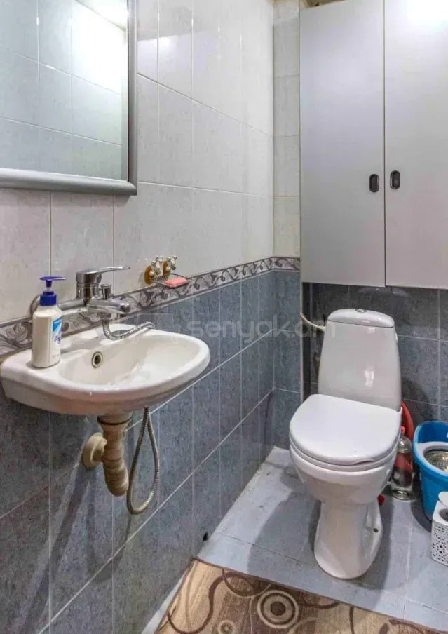 3 Սենյականոց Բնակարան Քարե Շենքում, 100քմ, 3/4 հարկ, Կապիտալ Վերանորոգված