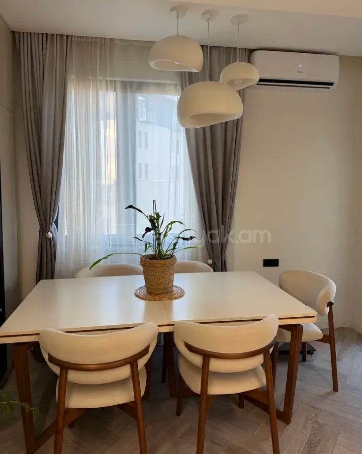 3 Սենյականոց Բնակարան Նորակառույցում, 80քմ, 3/14 հարկ, Կապիտալ Վերանորոգված