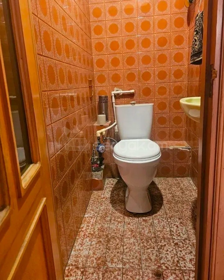 3 Սենյականոց Բնակարան Քարե Շենքում, 74քմ, 5/5 հարկ, Նորմալ Վիճակում