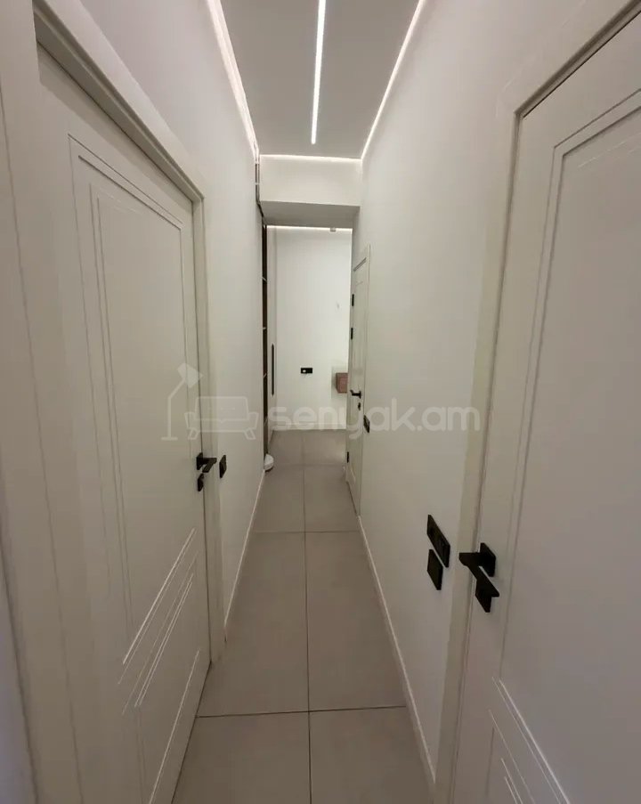 3 Սենյականոց Բնակարան, 80քմ, 3/14 հարկ, Կապիտալ Վերանորոգված