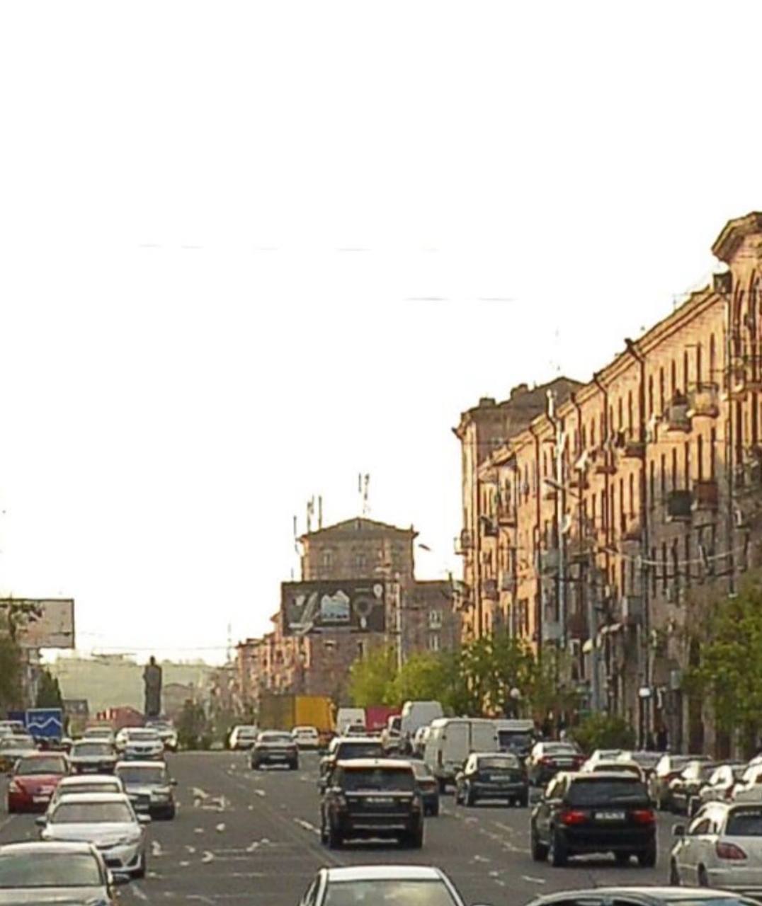 2 Սենյականոց Բնակարան Քարե Շենքում, 68քմ, 3/5 հարկ, Պետական Վիճակում