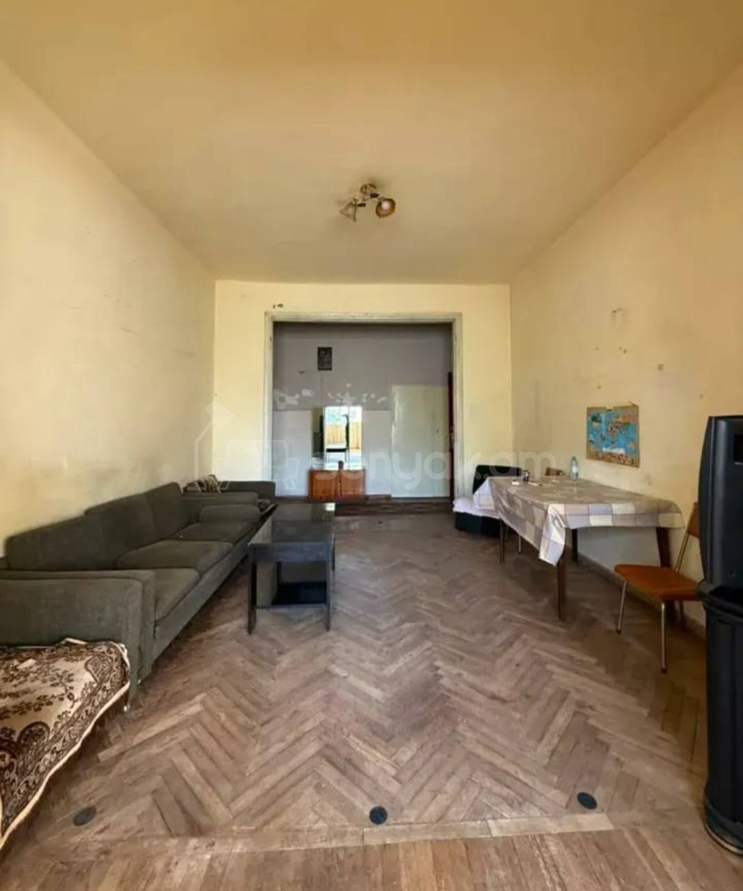 2 Սենյականոց Բնակարան Քարե Շենքում, 68քմ, 3/5 հարկ, Պետական Վիճակում
