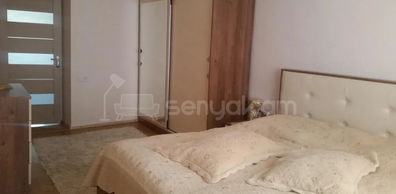 3 Սենյականոց Բնակարան Քարե Շենքում, 72քմ, 4/4 հարկ, Կապիտալ Վերանորոգված, Կահավորված