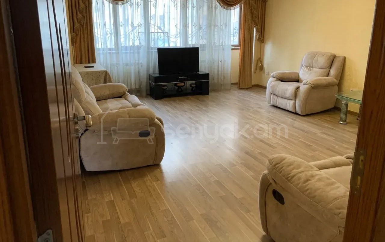 3 Սենյականոց Բնակարան, 78քմ, 5/9 հարկ, Կապիտալ Վերանորոգված, Կահավորված, Արևկող