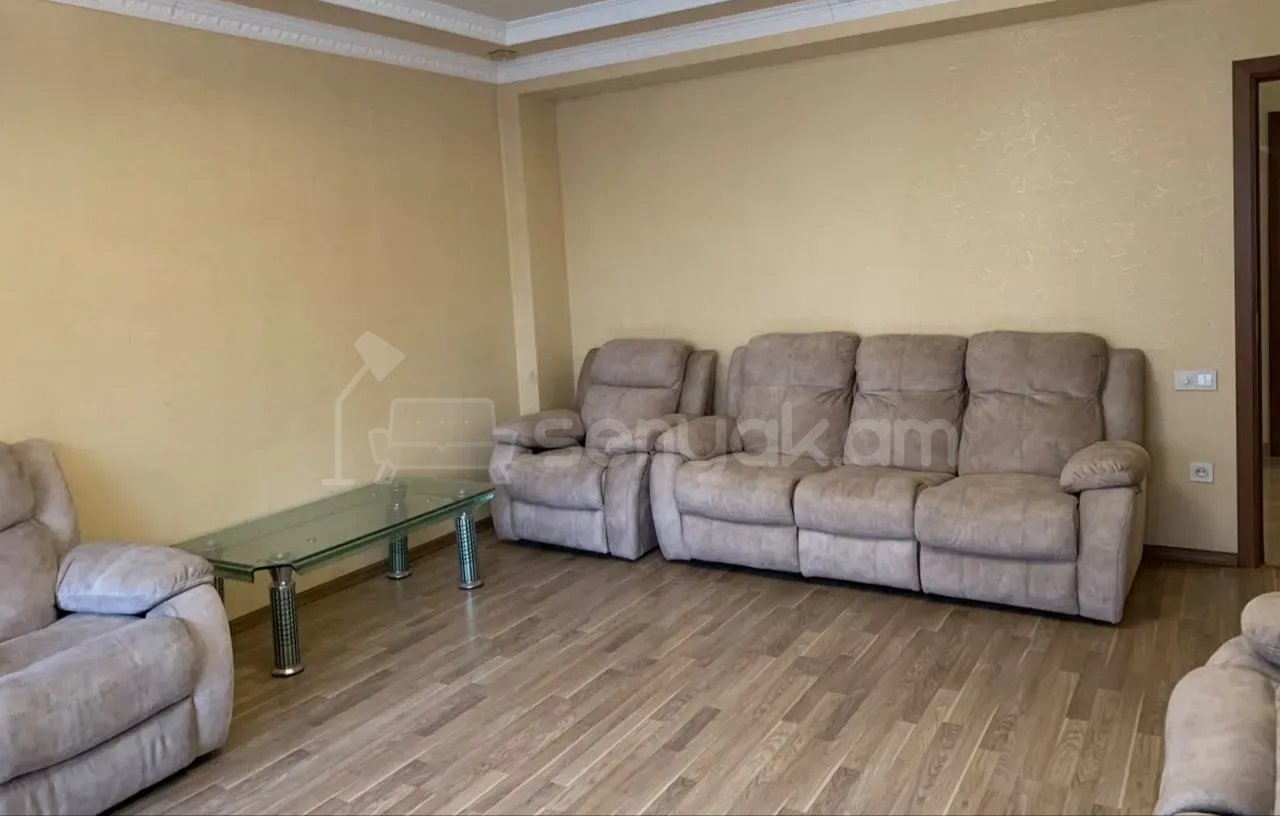 3 Սենյականոց Բնակարան, 78քմ, 5/9 հարկ, Կապիտալ Վերանորոգված, Կահավորված, Արևկող