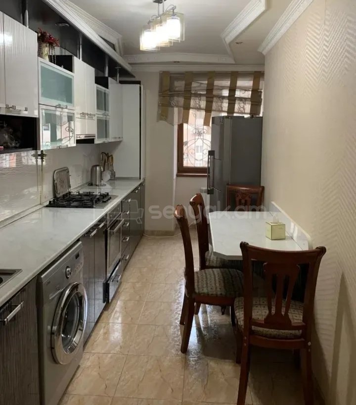 3 Սենյականոց Բնակարան, 78քմ, 5/9 հարկ, Կապիտալ Վերանորոգված, Կահավորված, Արևկող