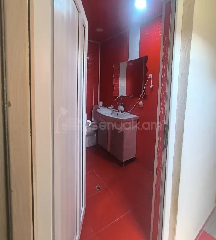 3 Սենյականոց Բնակարան Քարե Շենքում, 78քմ, 1/1 հարկ, Կապիտալ Վերանորոգված, Կահավորված, Արևկող