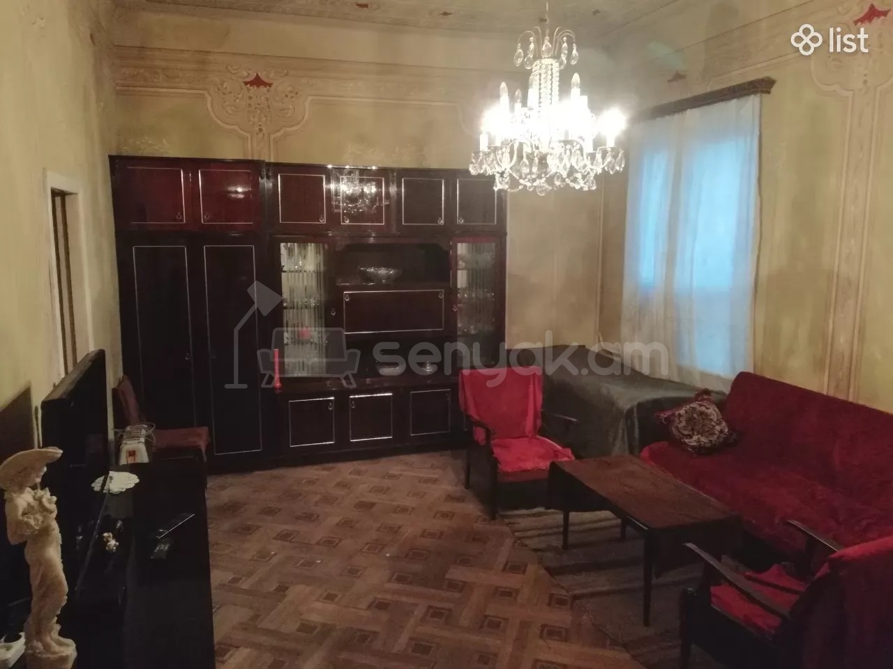 3 Սենյականոց Բնակարան Քարե Շենքում, 77քմ, 3/5 հարկ, Նորմալ Վիճակում, Կահավորված, Արևկող