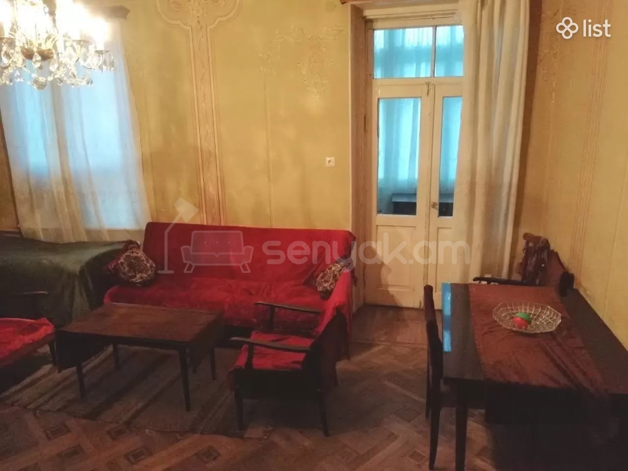 3 Սենյականոց Բնակարան Քարե Շենքում, 77քմ, 3/5 հարկ, Նորմալ Վիճակում, Կահավորված, Արևկող