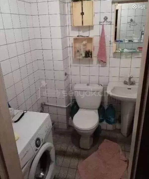 3 Սենյականոց Բնակարան Քարե Շենքում, 77քմ, 3/5 հարկ, Նորմալ Վիճակում, Կահավորված, Արևկող